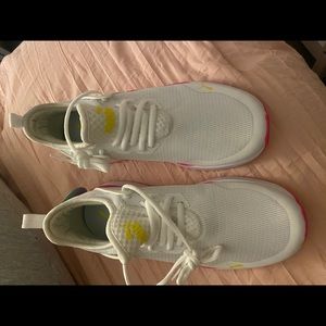 Brand new Women’s puma sneakers